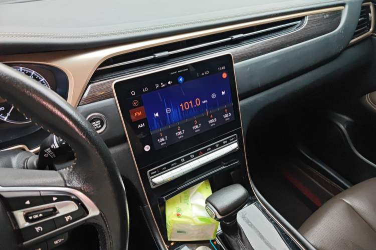 Used GAC Trumpchi GS5 2019 270T Automatic Luxury Edition Audio And AC Panel