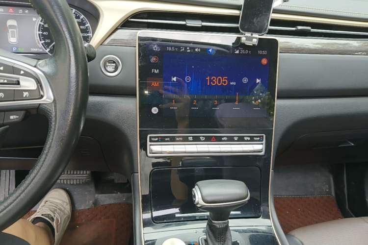 Used GAC Trumpchi GS5 2019 270T Automatic Luxury Edition Audio And AC Panel