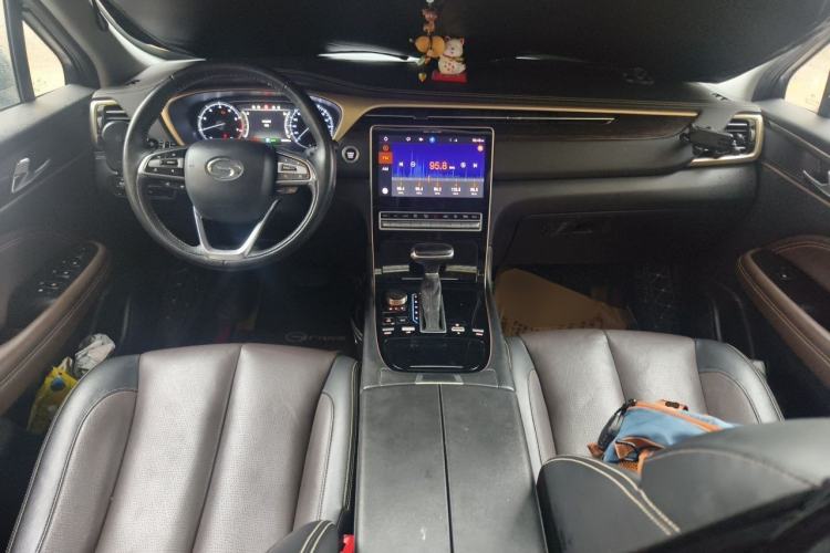 Used GAC Trumpchi GS5 2019 270T Automatic Luxury Edition Center Console