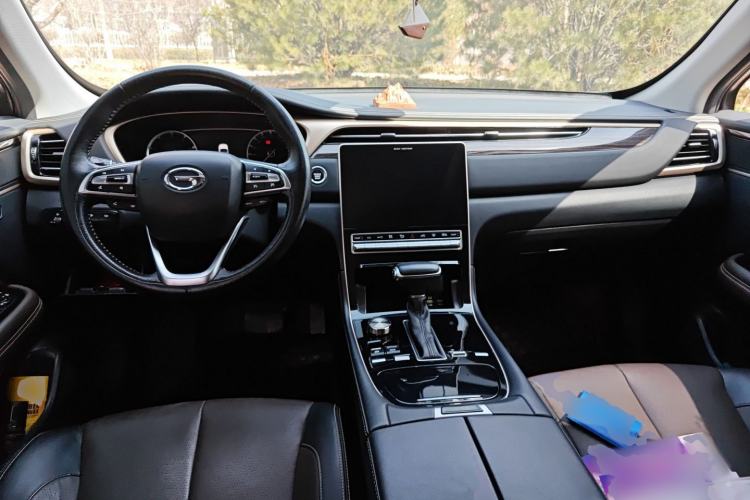 Used GAC Trumpchi GS5 2019 270T Automatic Luxury Edition Center Console