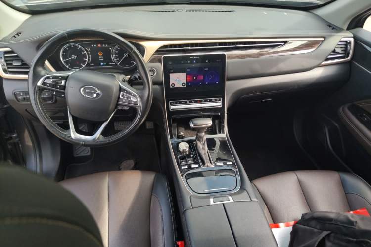 Used GAC Trumpchi GS5 2019 270T Automatic Luxury Edition Center Console