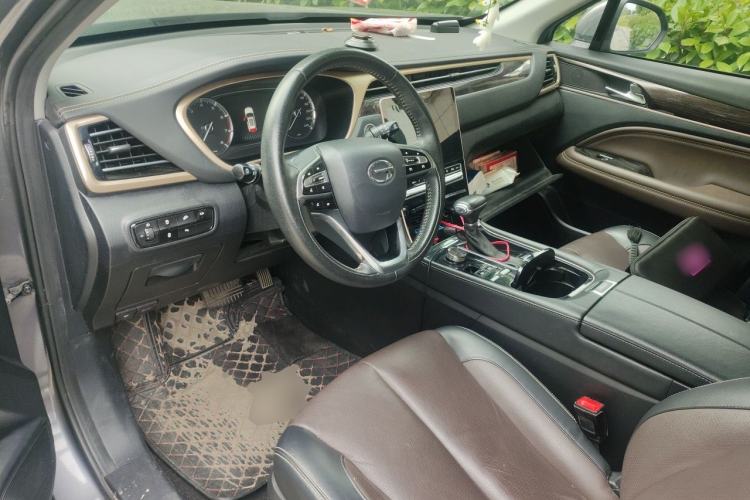 Used GAC Trumpchi GS5 2019 270T Automatic Luxury Edition Center Console