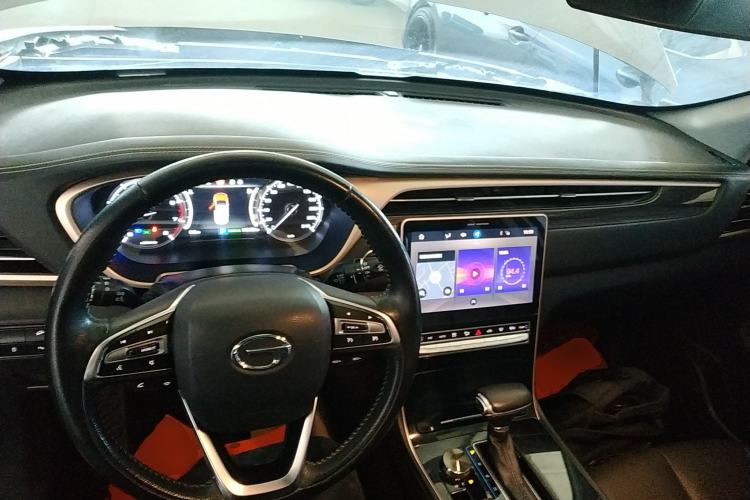 Used GAC Trumpchi GS5 2019 235T Automatic Luxury Edition Center Console