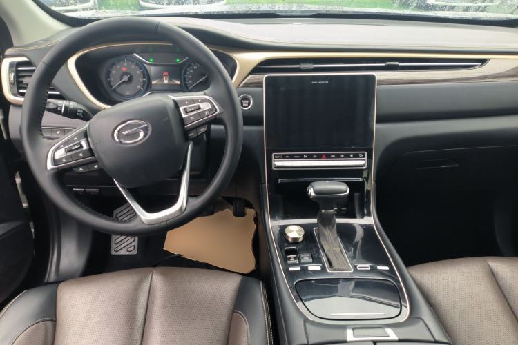 Used GAC Trumpchi GS5 2019 235T Automatic Elite Edition Center Console