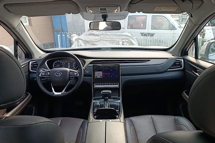 Used GAC Trumpchi GS5 2019 270T Automatic Luxury Edition Center Console