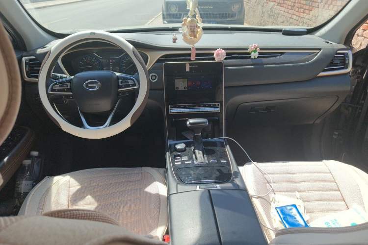 Used GAC Trumpchi GS5 2019 270T Automatic Elite Edition Center Console