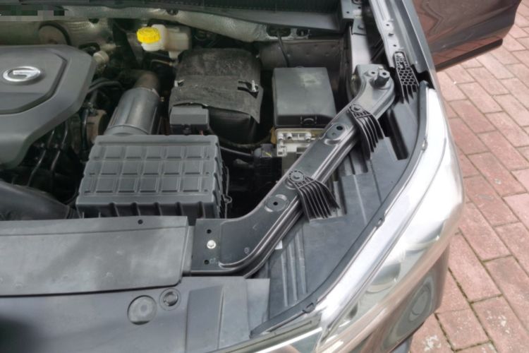 Used GAC Trumpchi GS5 2019 270T Automatic Luxury Edition Engine Bay Left