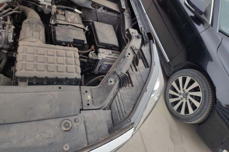 Used GAC Trumpchi GS5 2019 270T Automatic Luxury Edition Engine Bay Left