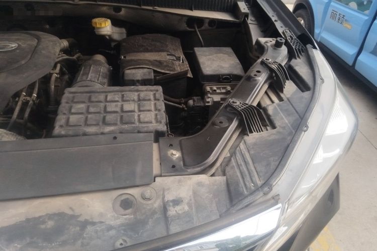 Used GAC Trumpchi GS5 2019 270T Automatic Luxury Edition Engine Bay Left
