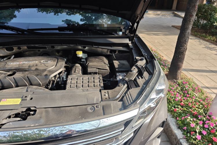 Used GAC Trumpchi GS5 2019 270T Automatic Luxury Edition Engine Bay Left