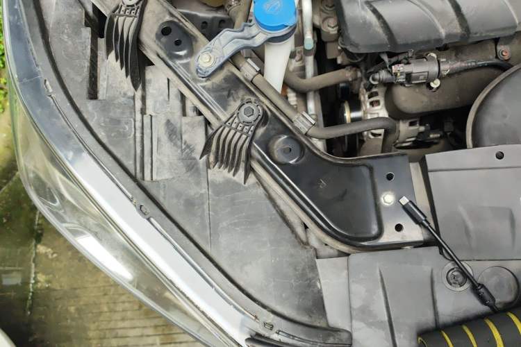 Used GAC Trumpchi GS5 2019 270T Automatic Elite Edition Engine Bay Right