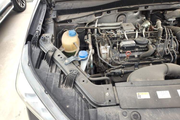 Used GAC Trumpchi GS5 2019 270T Automatic Luxury Edition Engine Bay Right