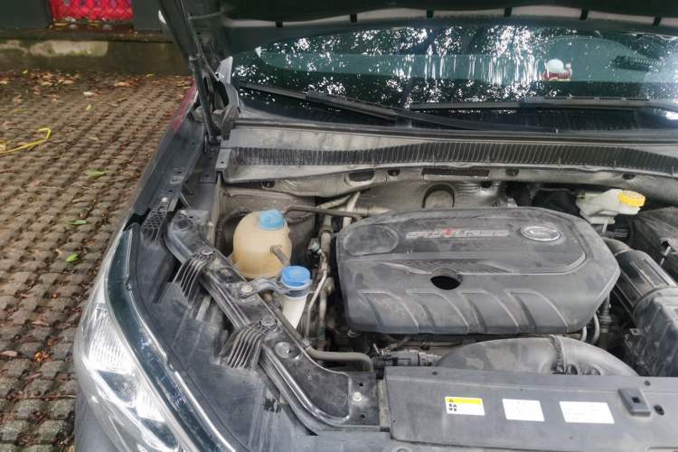 Used GAC Trumpchi GS5 2019 270T Automatic Luxury Edition Engine Bay Right