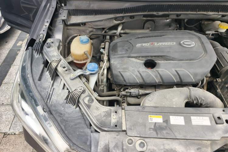 Used GAC Trumpchi GS5 2019 270T Automatic Elite Edition Engine Bay Right