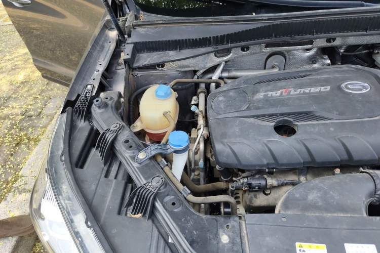 Used GAC Trumpchi GS5 2019 270T Automatic Luxury Edition Engine Bay Right