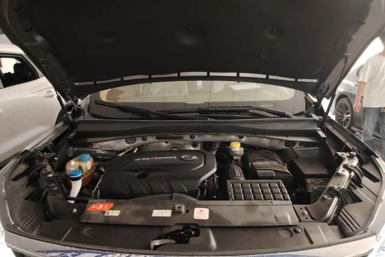 Used GAC Trumpchi GS5 2019 270T Automatic Luxury Edition Engine Bay