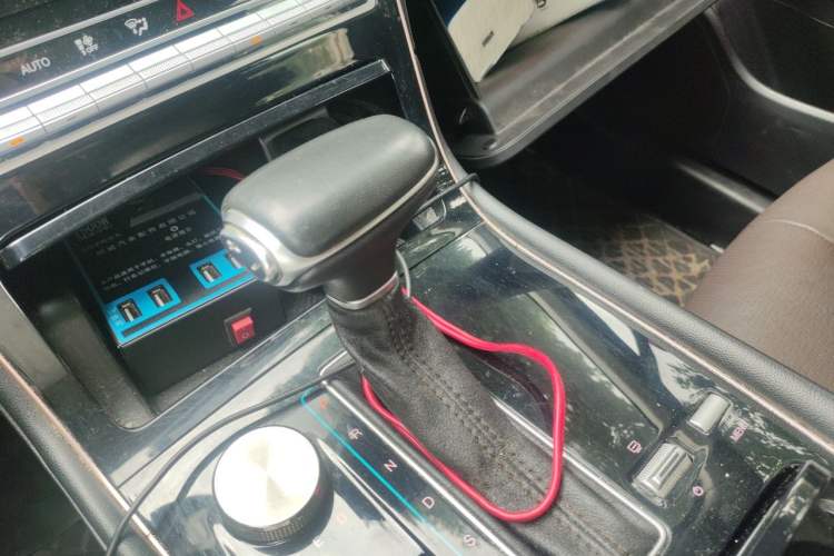 Used GAC Trumpchi GS5 2019 270T Automatic Luxury Edition Gear Lever