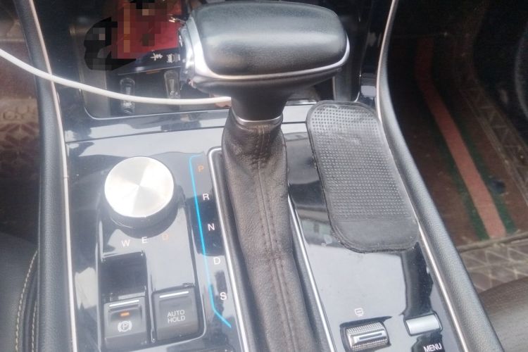 Used GAC Trumpchi GS5 2019 270T Automatic Luxury Edition Gear Lever