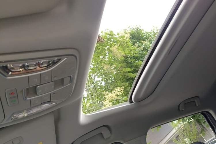 Used GAC Trumpchi GS5 2019 270T Automatic Luxury Edition Headliner