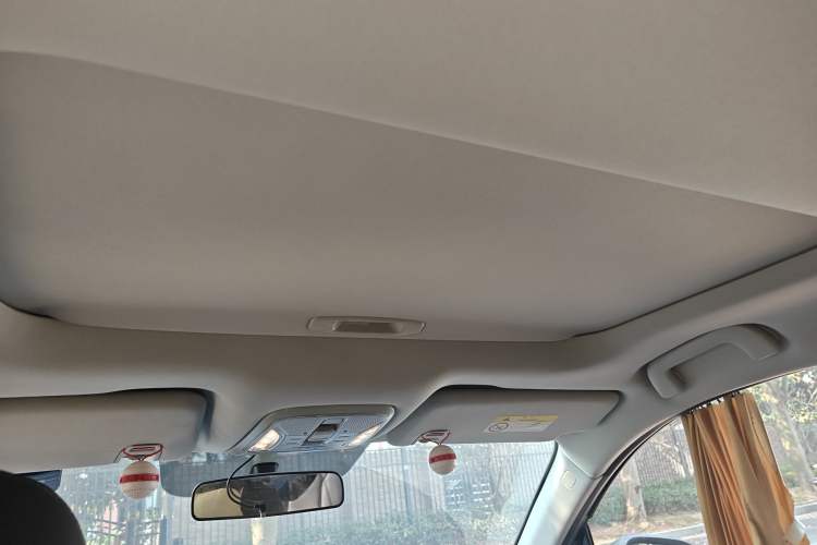 Used GAC Trumpchi GS5 2019 270T Automatic Luxury Edition Headliner