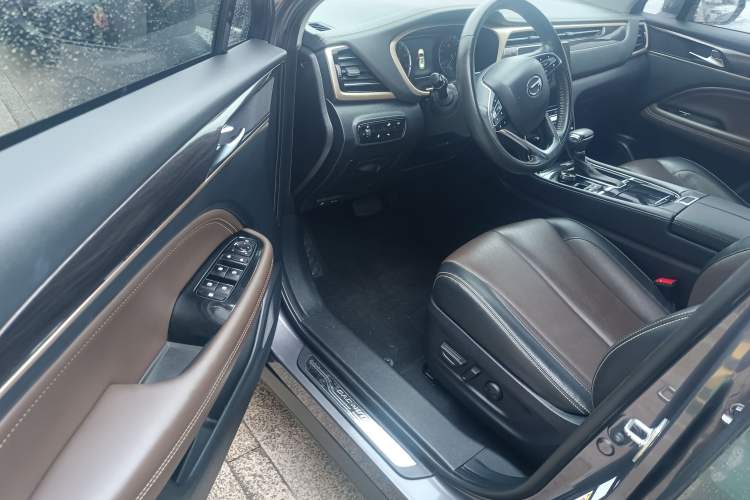 Used GAC Trumpchi GS5 2019 235T Automatic Luxury Edition Interior 1