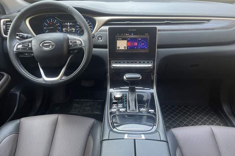 Used GAC Trumpchi GS5 2019 270T Automatic Elite Edition Interior 1