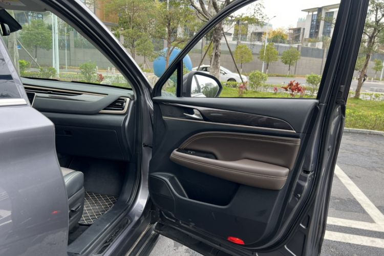 Used GAC Trumpchi GS5 2019 270T Automatic Luxury Edition Interior 2