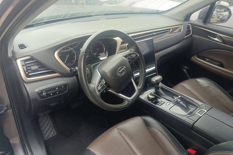Used GAC Trumpchi GS5 2019 235T Automatic Luxury Edition Interior 2