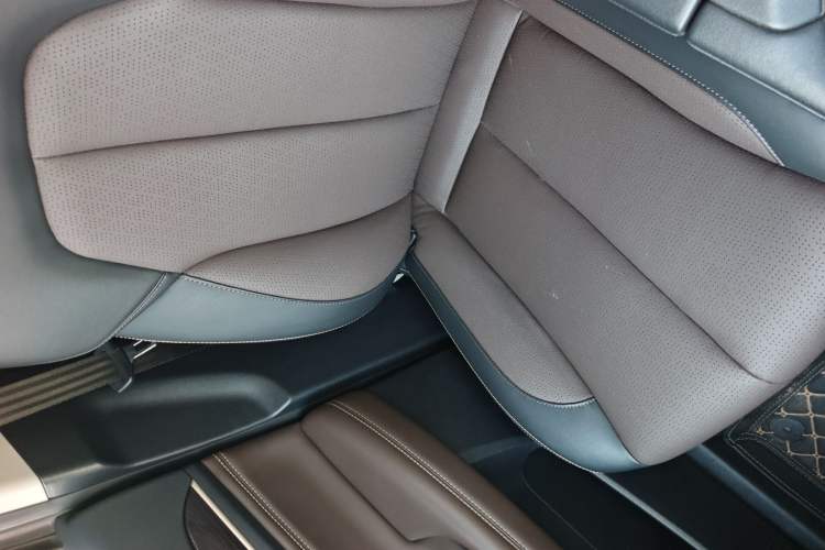 Used GAC Trumpchi GS5 2019 270T Automatic Elite Edition Interior 3