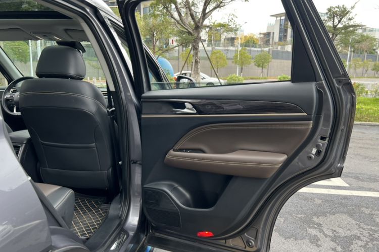 Used GAC Trumpchi GS5 2019 270T Automatic Luxury Edition Interior 4