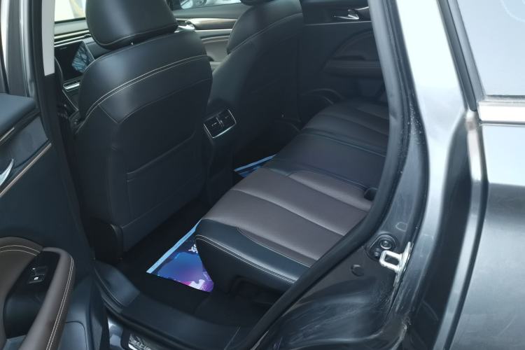 Used GAC Trumpchi GS5 2019 270T Automatic Elite Edition Interior 4