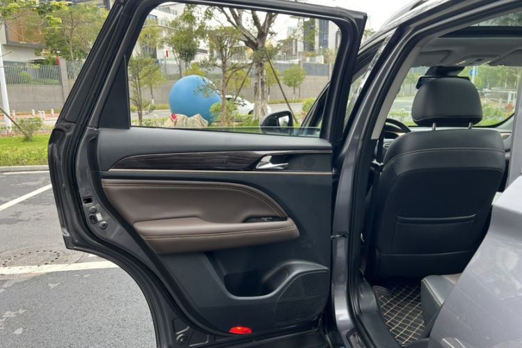 Used GAC Trumpchi GS5 2019 270T Automatic Luxury Edition Interior 9