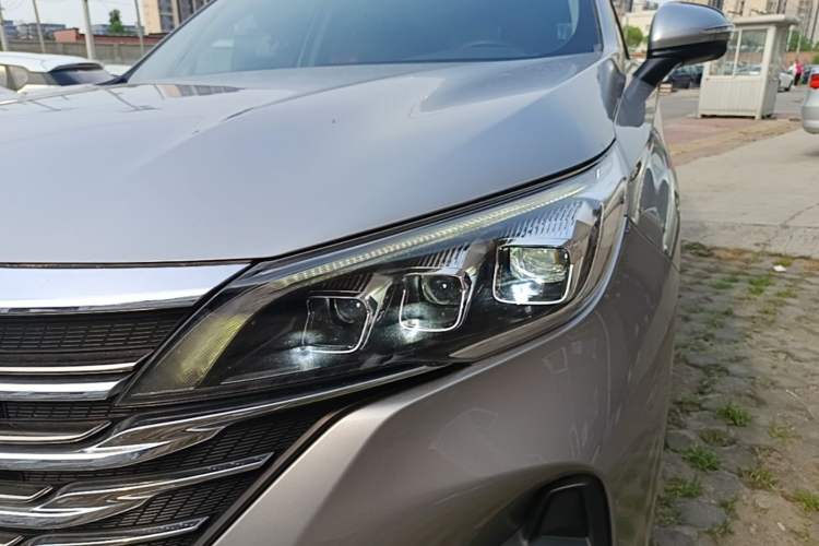 Used GAC Trumpchi GS5 2019 270T Automatic Luxury Edition Left Front Headlight
