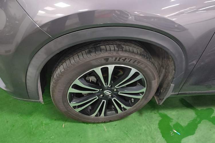 Used GAC Trumpchi GS5 2019 270T Automatic Prestige Edition Left Front Wheel Hub