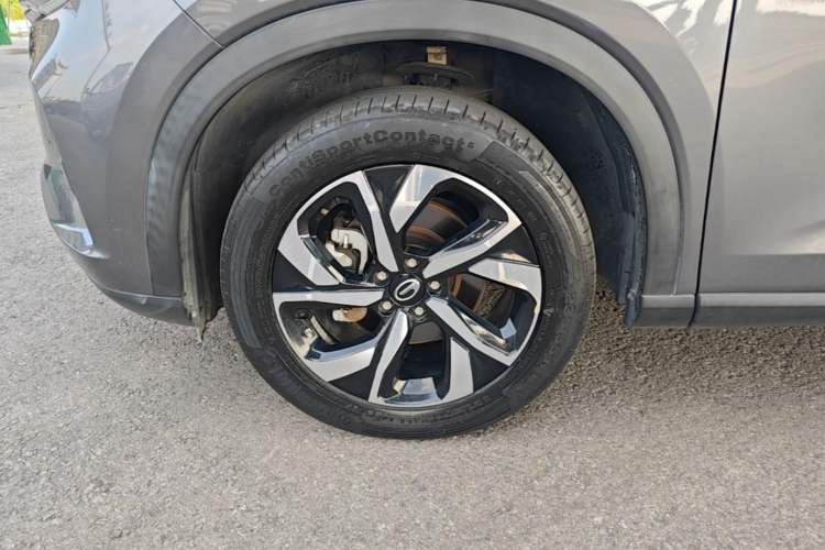 Used GAC Trumpchi GS5 2019 270T Automatic Luxury Edition Left Front Wheel Hub