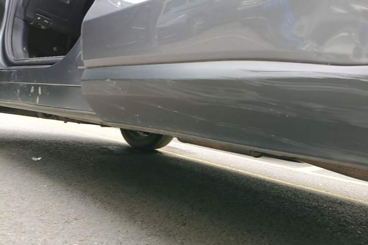 Used GAC Trumpchi GS5 2019 270T Automatic Luxury Edition Left Side Sill