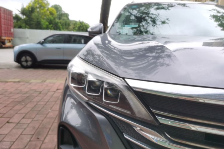 Used GAC Trumpchi GS5 2019 270T Automatic Luxury Edition Right Front Headlight