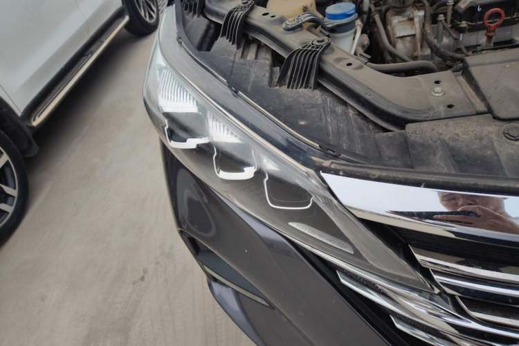 Used GAC Trumpchi GS5 2019 270T Automatic Luxury Edition Right Front Headlight