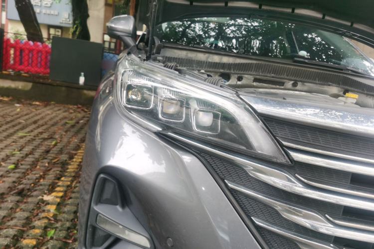 Used GAC Trumpchi GS5 2019 270T Automatic Luxury Edition Right Front Headlight