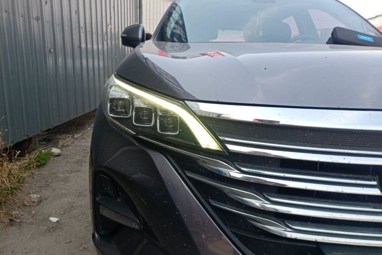 Used GAC Trumpchi GS5 2019 270T Automatic Luxury Edition Right Front Headlight
