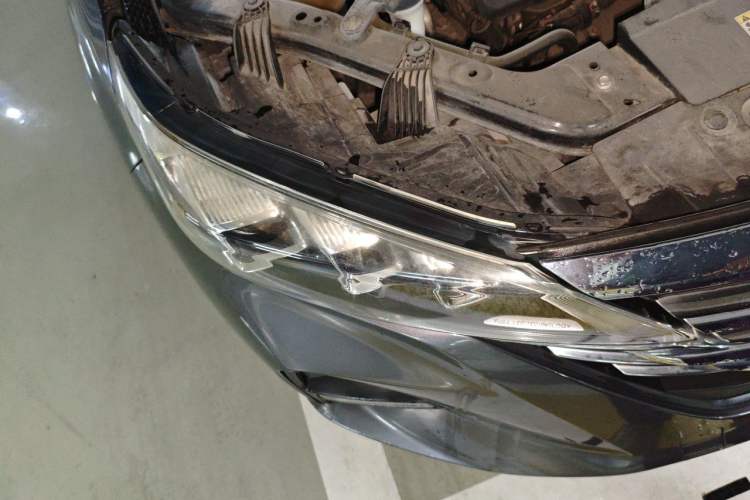 Used GAC Trumpchi GS5 2019 270T Automatic Luxury Edition Right Front Headlight