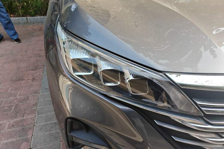 Used GAC Trumpchi GS5 2019 270T Automatic Luxury Edition Right Front Headlight
