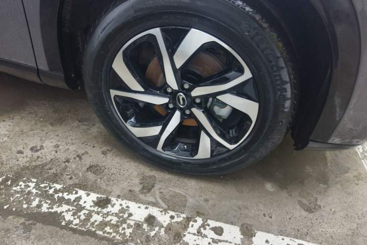 Used GAC Trumpchi GS5 2019 270T Automatic Luxury Edition Right Front Wheel Hub