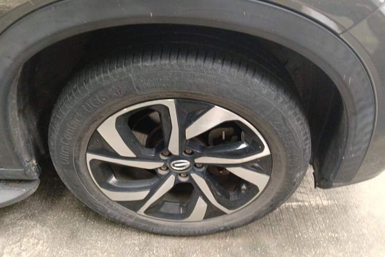 Used GAC Trumpchi GS5 2019 270T Automatic Luxury Edition Right Front Wheel Hub