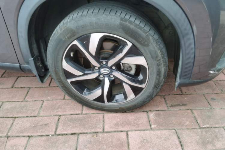 Used GAC Trumpchi GS5 2019 270T Automatic Luxury Edition Right Front Wheel Hub