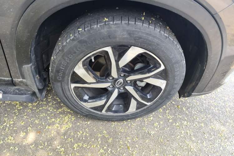 Used GAC Trumpchi GS5 2019 270T Automatic Luxury Edition Right Front Wheel Hub