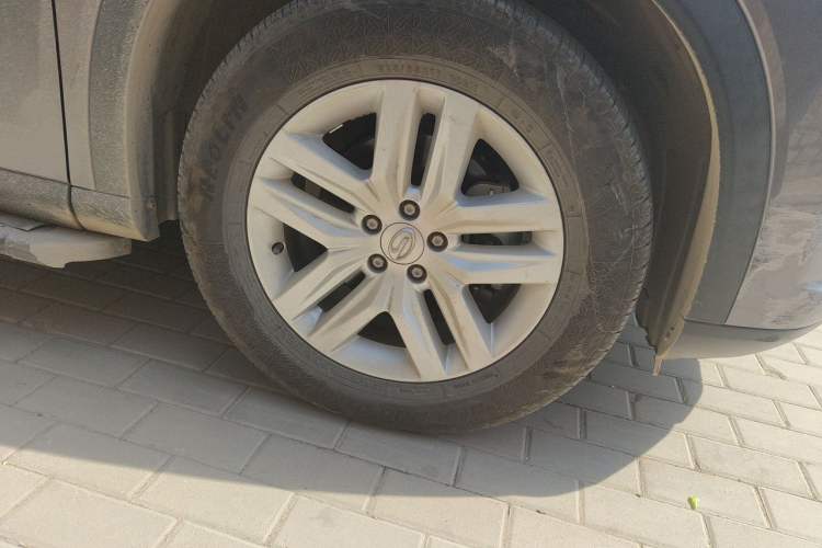 Used GAC Trumpchi GS5 2019 270T Automatic Elite Edition Right Front Wheel Hub
