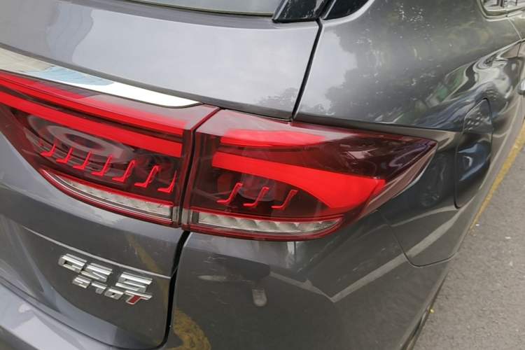 Used GAC Trumpchi GS5 2019 270T Automatic Luxury Edition Right Rear Taillight