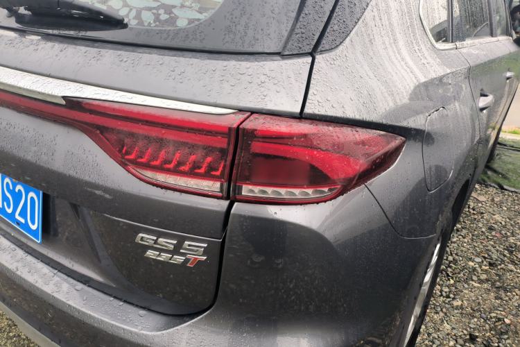 Used GAC Trumpchi GS5 2019 235T Automatic Elite Edition Right Rear Taillight