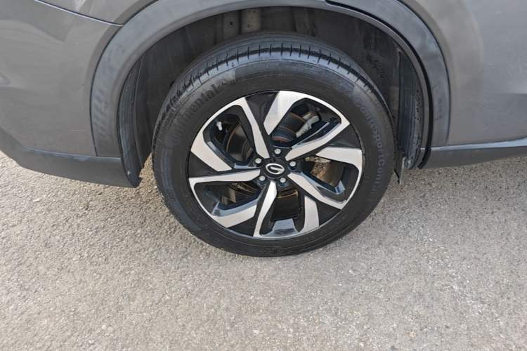 Used GAC Trumpchi GS5 2019 270T Automatic Luxury Edition Right Rear Wheel Hub